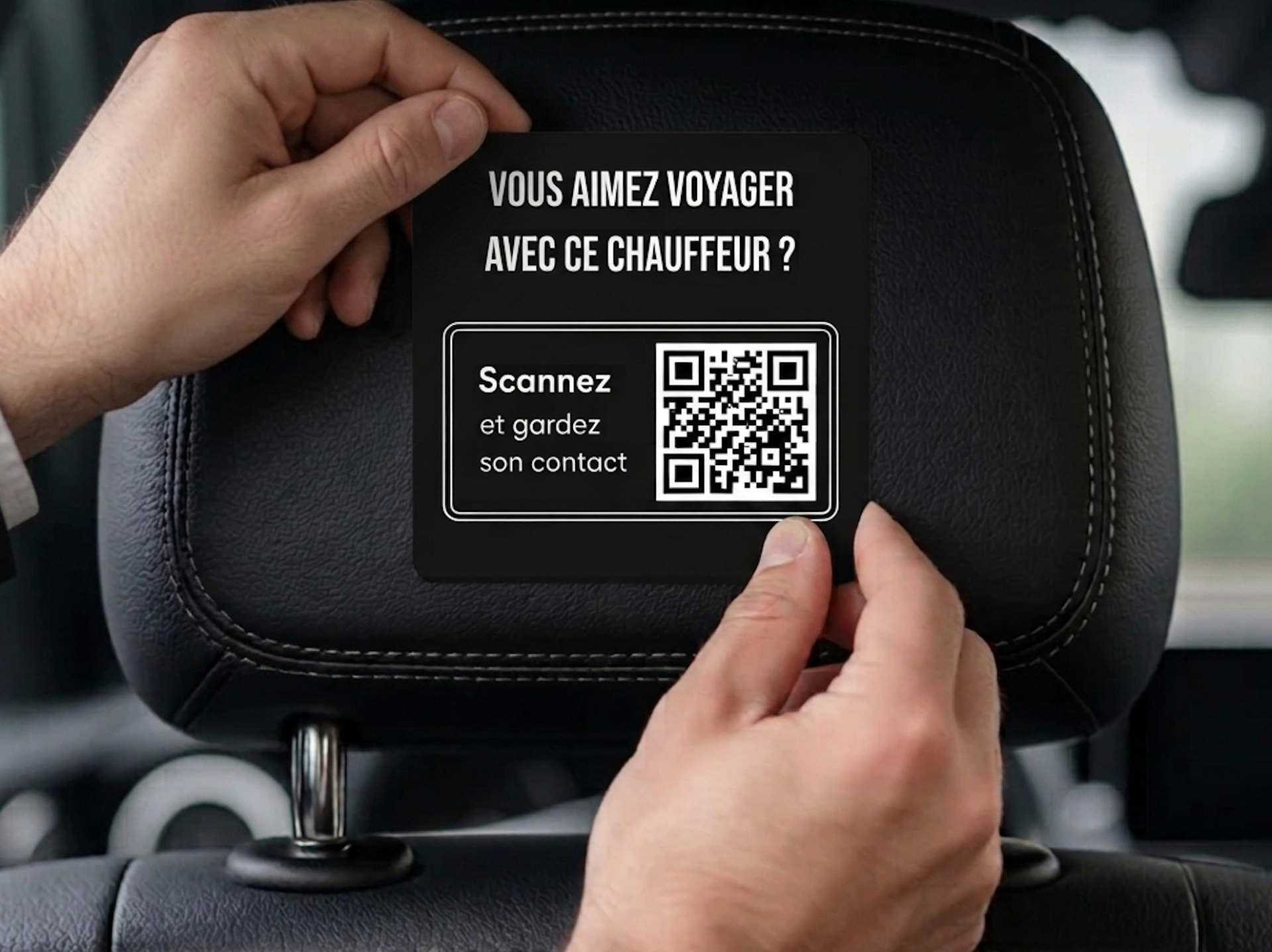 Plaquette NFC premium dans véhicule VTC
